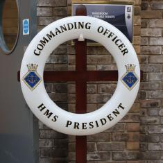 Commanding Officer HMS President lifering